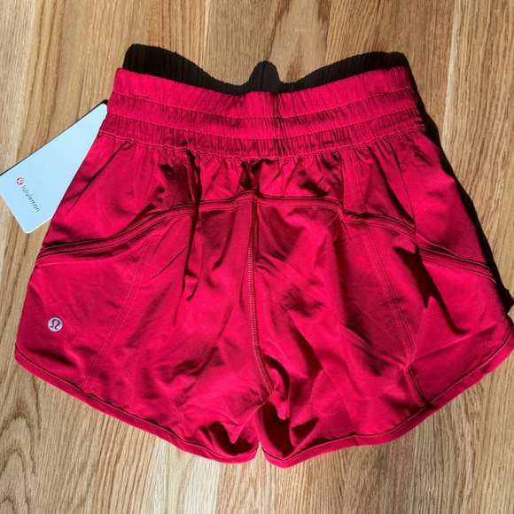 NWT lululemon tracker shorts dark red size 4 - Picture 4 of 4